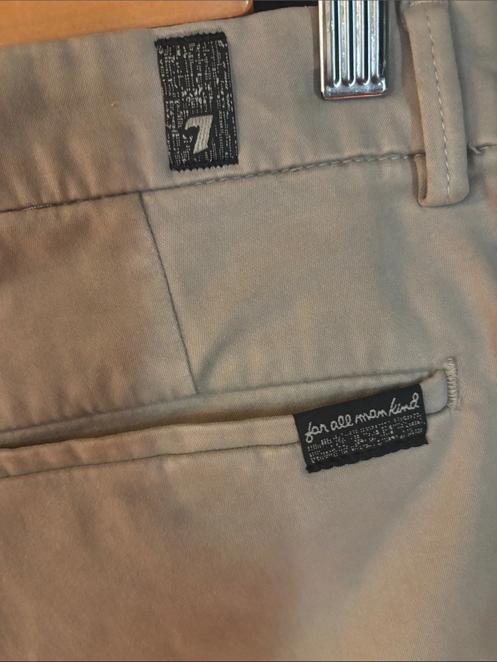 WOMEN’s 7 For All Mankind Slim Chino Luxe Performance Sateen  Pants in Tan